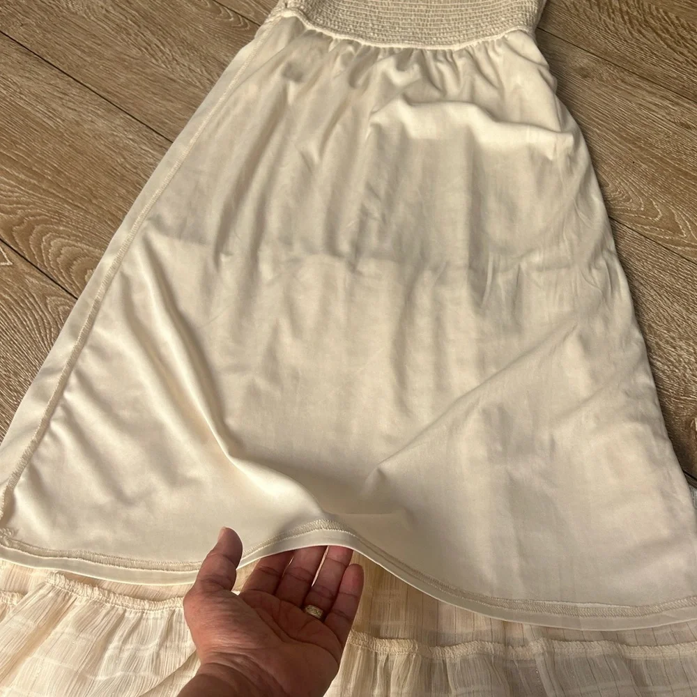 Moon River Cream Smocked Puff-Sleeve Tiered Maxi Dress - Picture 14 of 14
